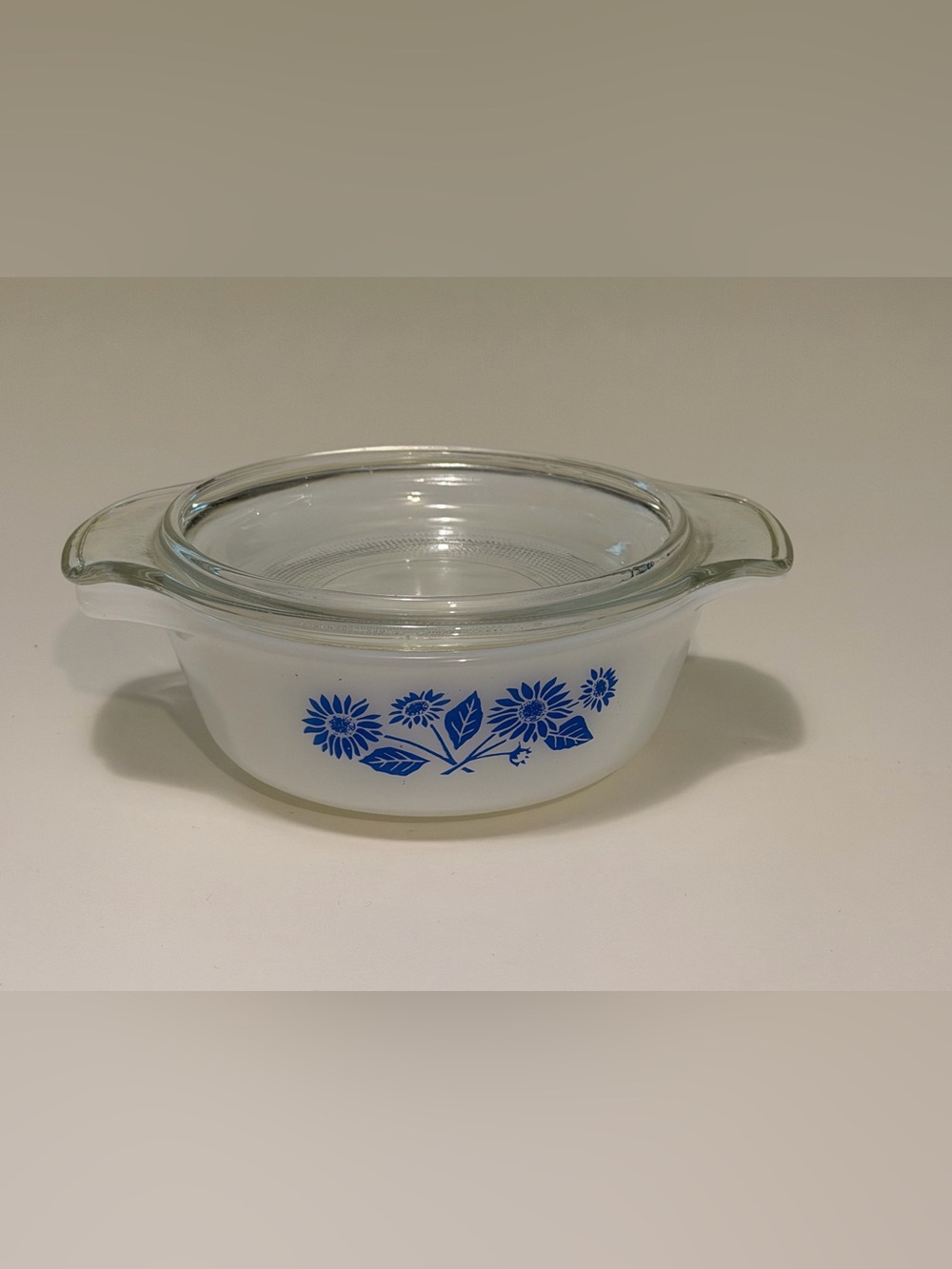 Vtg Anchor Hocking Fire-King Cornflower Milk Glass Casserole Dish w/ Lid Retro